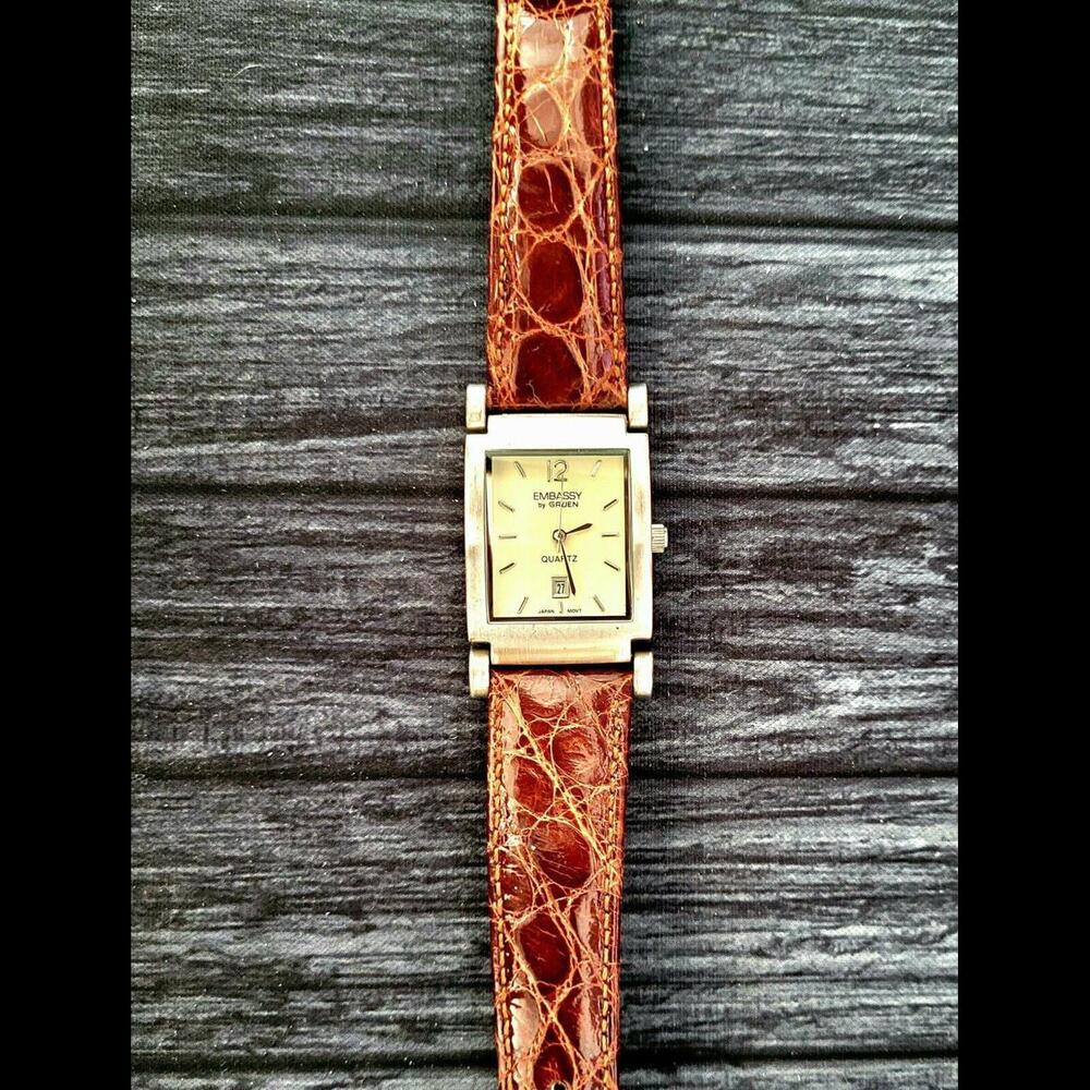 Rare Hinged Lug Embassy Gruen‎ Vintage Men's Tank Dress Watch